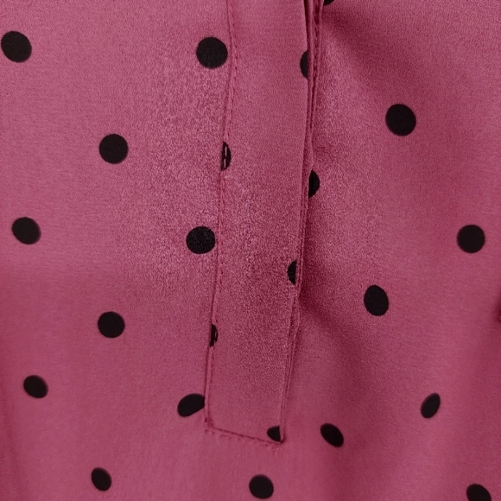 Torrid Polka Dot V-Neck 3/4 Sleeve Blouse - Picture 6 of 10